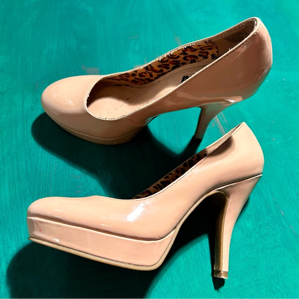Sexy UNLISTED Nude Patent Platform Spike Heels sz 6.5
